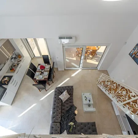 Villa Shaula 2 - Three Bedroom House With Pool Sibenik