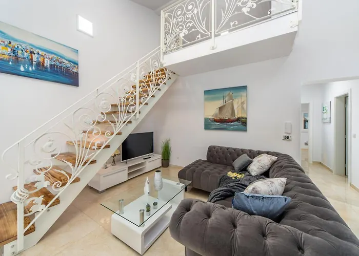 Villa Shaula 2 - Three Bedroom House With Pool