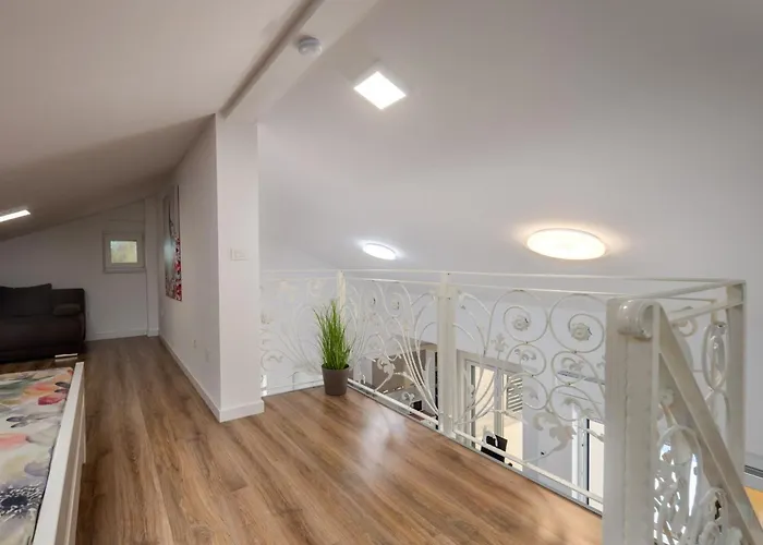 Shaula 2 - Three Bedroom House With Pool Villa Šibenik